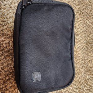 Roark The Trip Kit Bag